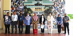 LAWATAN WAKIL JICA MS. ITO YUKIKO KE ADTEC SHAH ALAM